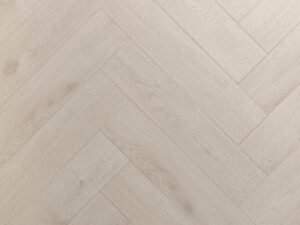 Bâton rompu 521 – Chêne Aida Allure